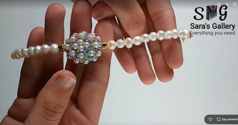 Complete set of elegant natural pearls